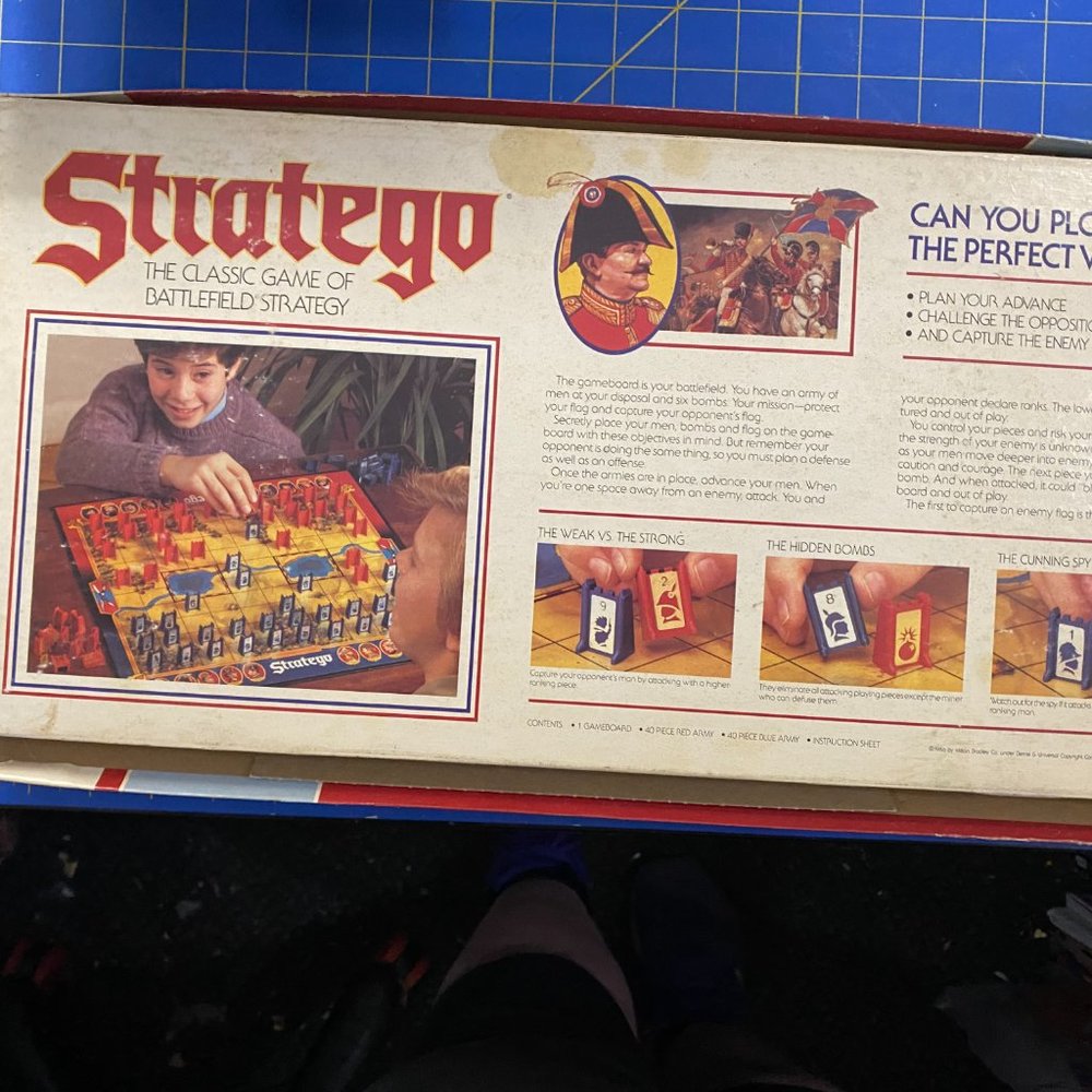 Stratego Game - Picture 2 of 3